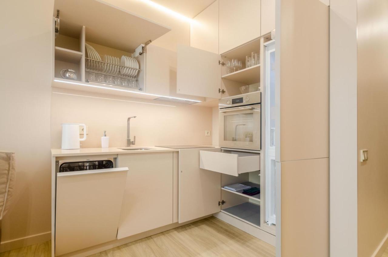 Petrovdom 85-141-122-38 Apartments In The Rc "French Quarter" Киев Екстериор снимка