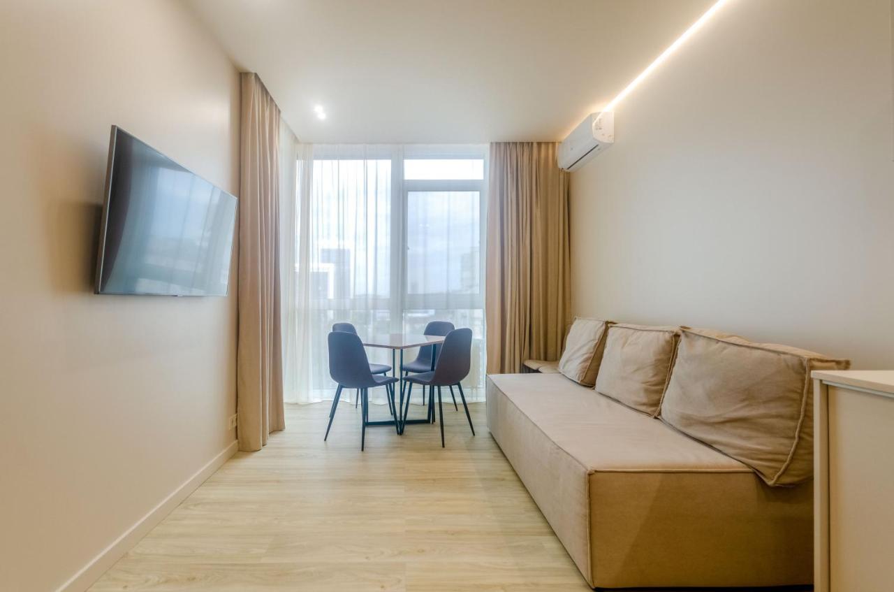 Petrovdom 85-141-122-38 Apartments In The Rc "French Quarter" Киев Екстериор снимка