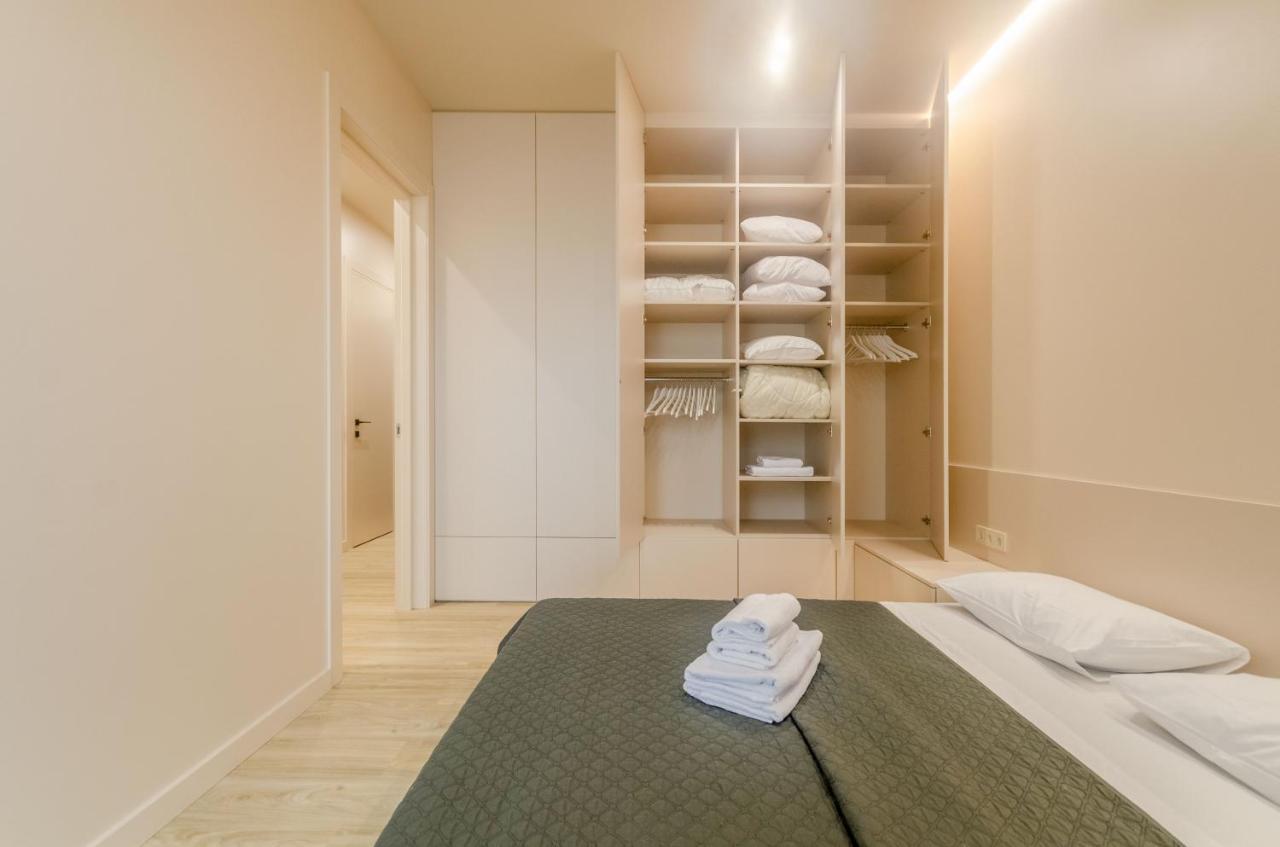 Petrovdom 85-141-122-38 Apartments In The Rc "French Quarter" Киев Екстериор снимка