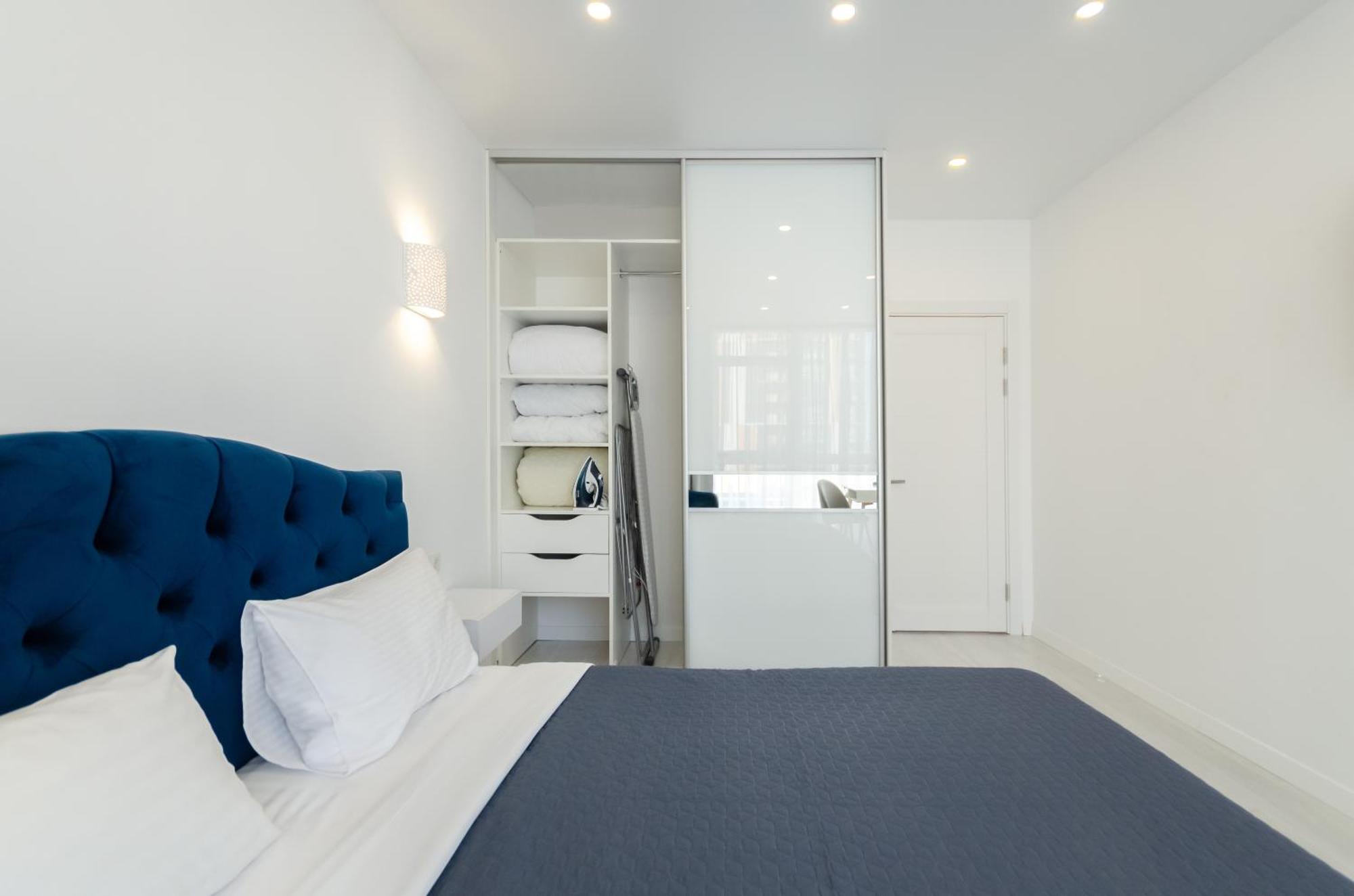 Petrovdom 85-141-122-38 Apartments In The Rc "French Quarter" Киев Екстериор снимка